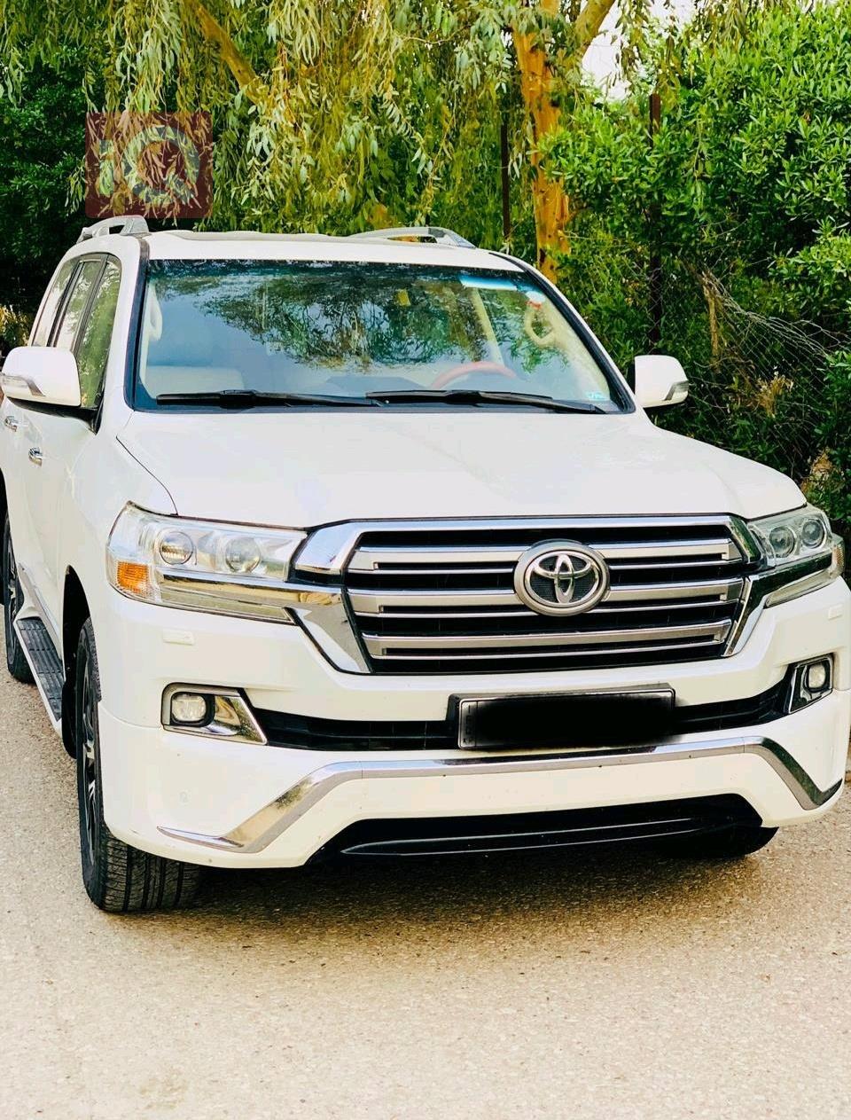 تويوتا لاندكروزر